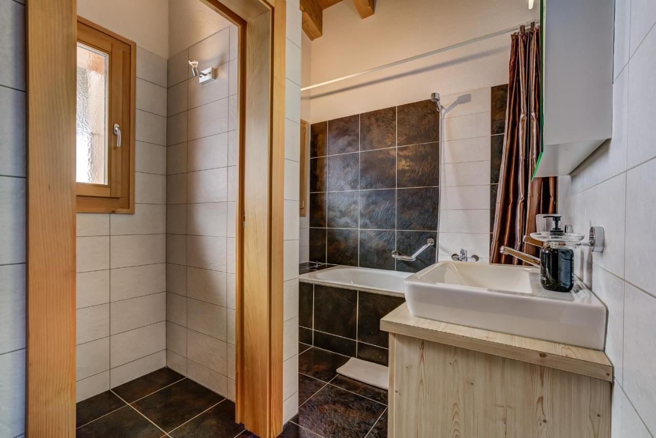 Chalet Flocon De Neige - Jacuzzi - Sauna La Tzoumaz Exterior photo